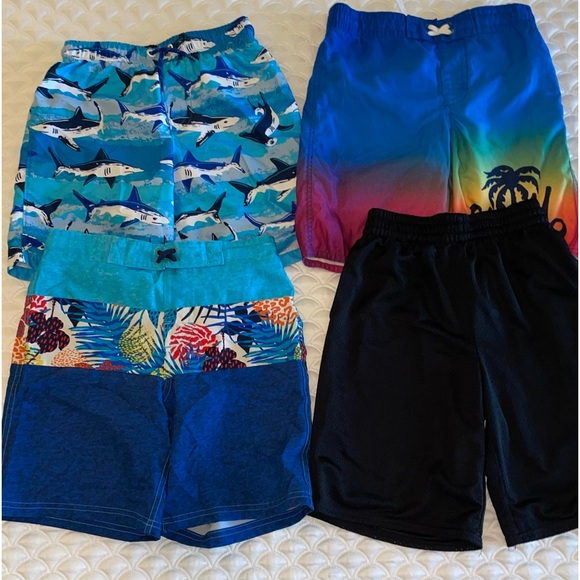 Boys shorts and top size 8 - Picture 2 of 7